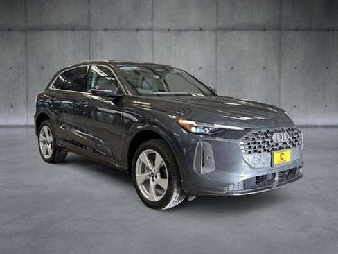 Certified 2025 Audi Q5 Premium Plus w/ Premium Plus AWD/4WD image 7