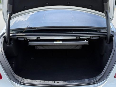 Used 2019 Mercedes-Benz E 300 4MATIC image 53