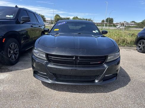Used 2018 Dodge Charger R/T RWD image 2