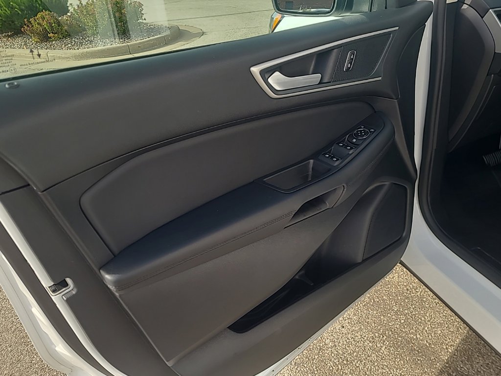 Used 2024 Ford Edge SEL w/ Convenience Package AWD/4WD image 11