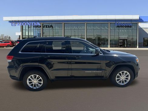 Used 2014 Jeep Grand Cherokee Laredo w/ 18" Wheel & 8.4" Radio Group AWD/4WD image 5