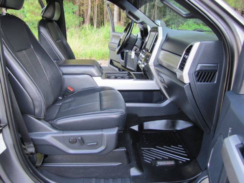 Used 2022 Ford F250 Lariat w/ Lariat Value Package AWD/4WD image 21