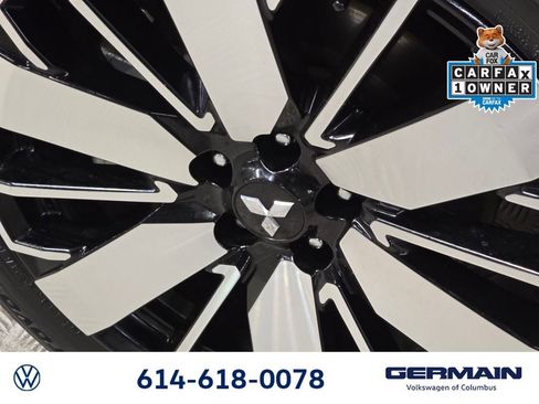 Used 2025 Mitsubishi Outlander SEL image 13