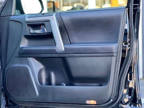 Used 2018 Toyota 4Runner SR5 image 22