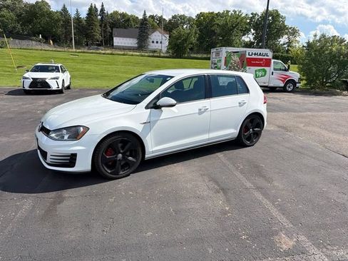 Used 2017 Volkswagen GTI S FWD image 3