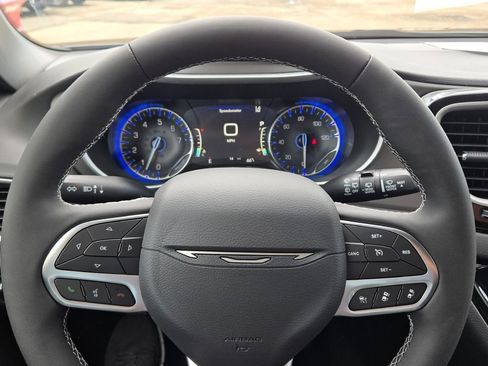 New 2027 Chrysler Pacifica LX FWD image 33
