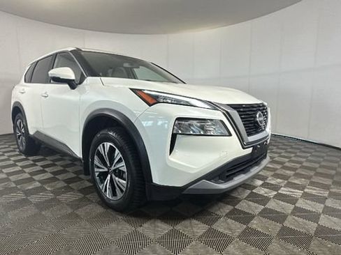 Used 2023 Nissan Rogue SV AWD/4WD image 2