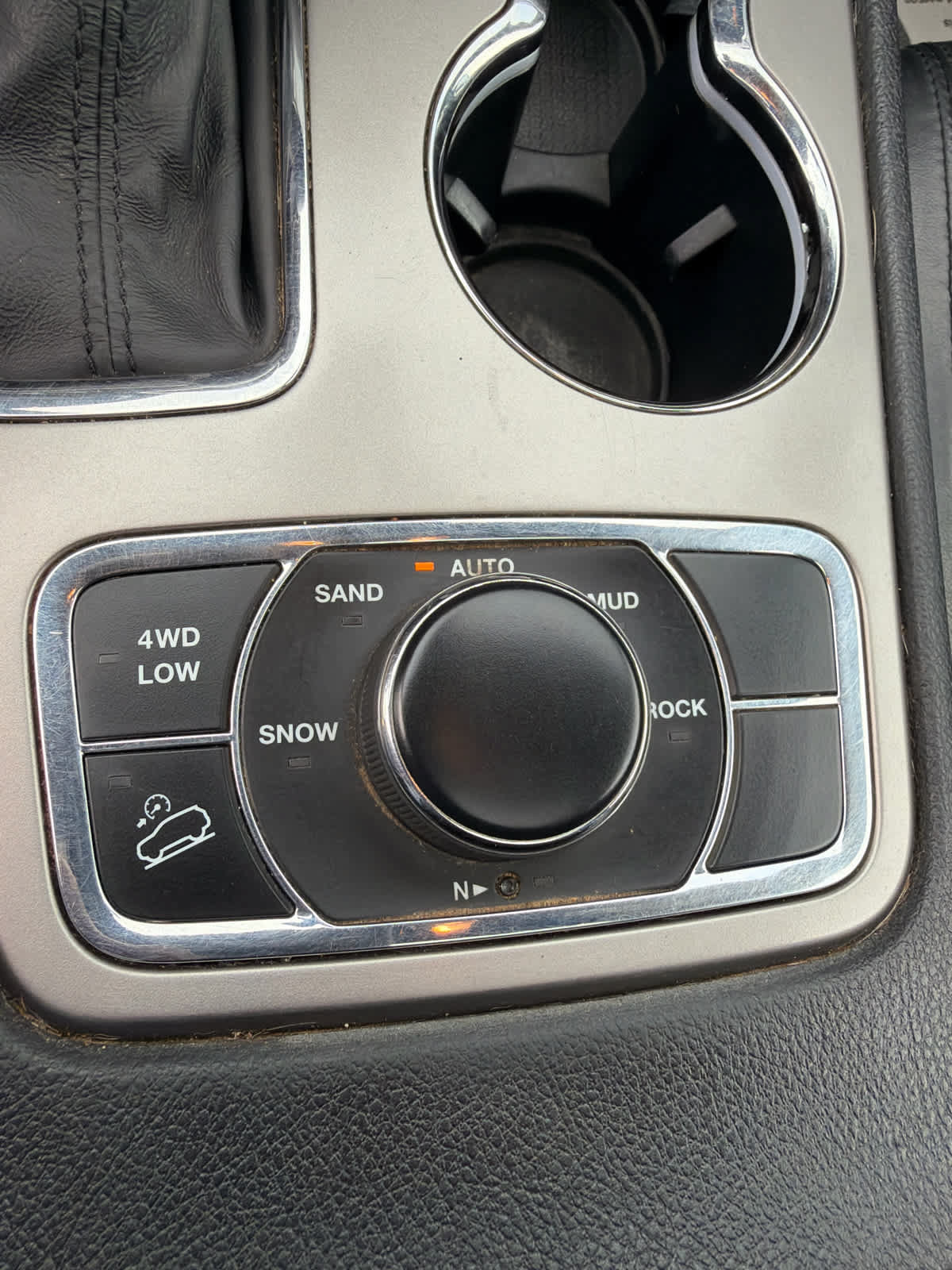 Used 2019 Jeep Grand Cherokee Limited AWD/4WD image 17