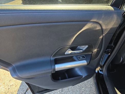 Certified 2025 Mercedes-Benz GLA 250 4MATIC image 17