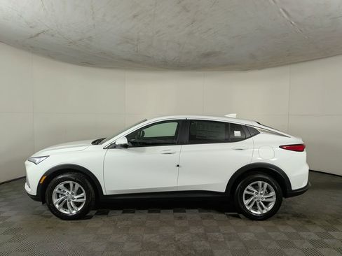 New 2026 Buick Envista Preferred FWD image 3