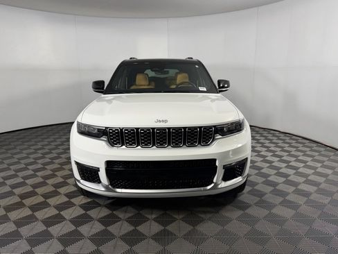 Used 2024 Jeep Grand Cherokee L Summit image 11