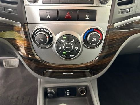 Used 2012 Hyundai Santa Fe GLS image 22