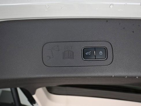 Used 2023 Lincoln Aviator Reserve image 44