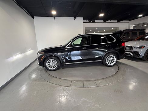 Used 2022 BMW X5 xDrive40i w/ Premium Package AWD/4WD image 9