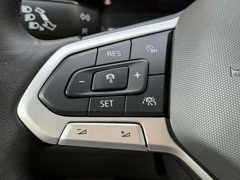 Certified 2023 Volkswagen Jetta SE w/ Panoramic Sunroof Package FWD image 23