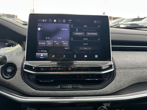 Used 2022 Jeep Compass Latitude image 25