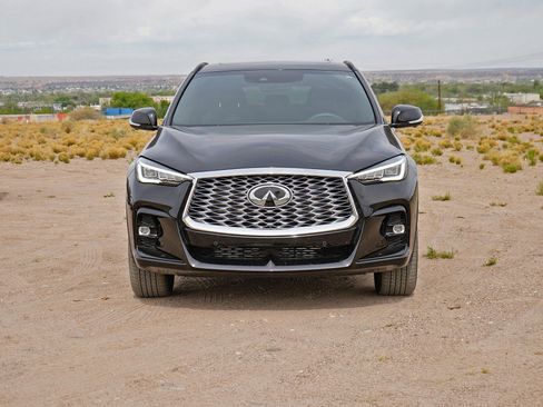 Used 2025 INFINITI QX55 Essential AWD/4WD image 3