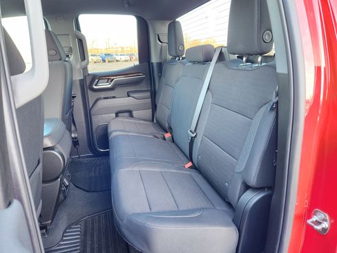 New 2025 GMC Sierra 1500 SLE image 8