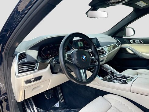 Used 2022 BMW X6 xDrive40i w/ M Sport Package AWD/4WD image 9