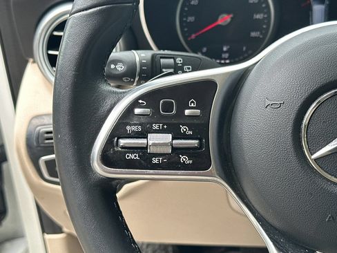 Used 2021 Mercedes-Benz GLC 300 4MATIC image 31