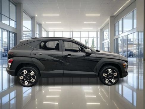 Certified 2024 Hyundai Kona SEL AWD/4WD image 3