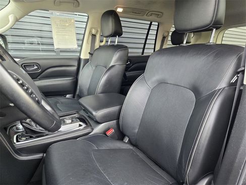 Used 2024 INFINITI QX80 Luxe image 19