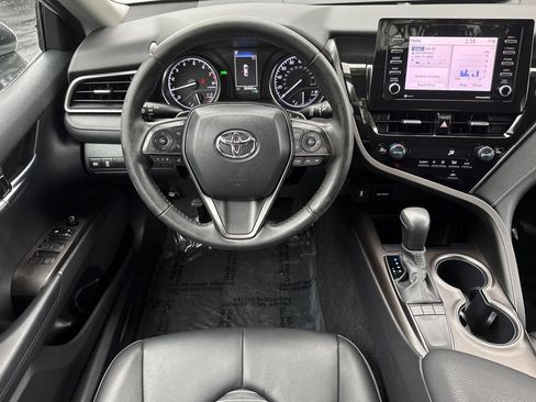 Used 2023 Toyota Camry SE image 14