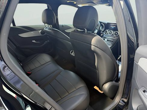 Used 2022 Mercedes-Benz GLC 300 w/ Premium Package Lite image 18