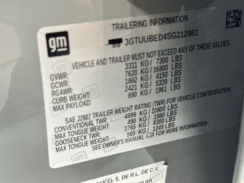 Used 2025 GMC Sierra 1500 SLE w/ Preferred Package AWD/4WD image 37