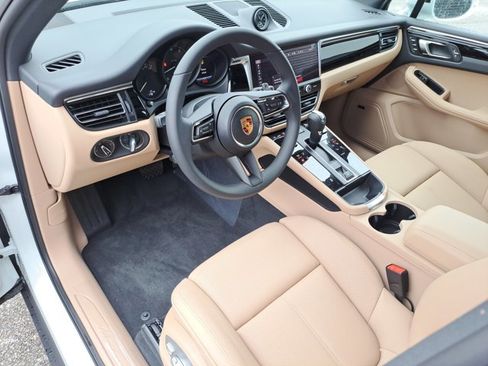 New 2026 Porsche Macan image 23