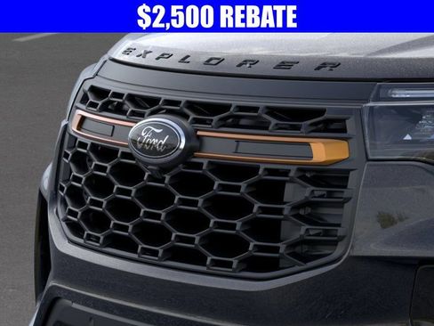 New 2026 Ford Explorer Tremor w/ Tremor Convenience Package image 17