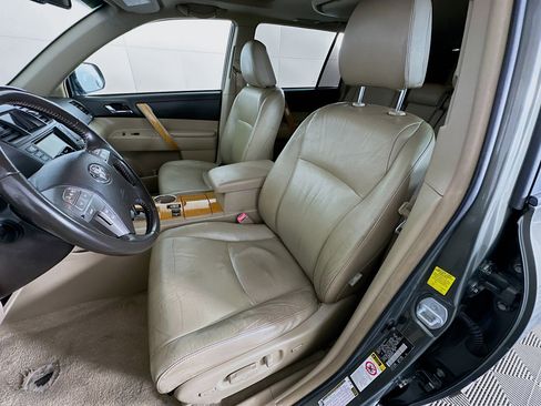 Used 2010 Toyota Highlander Limited image 13