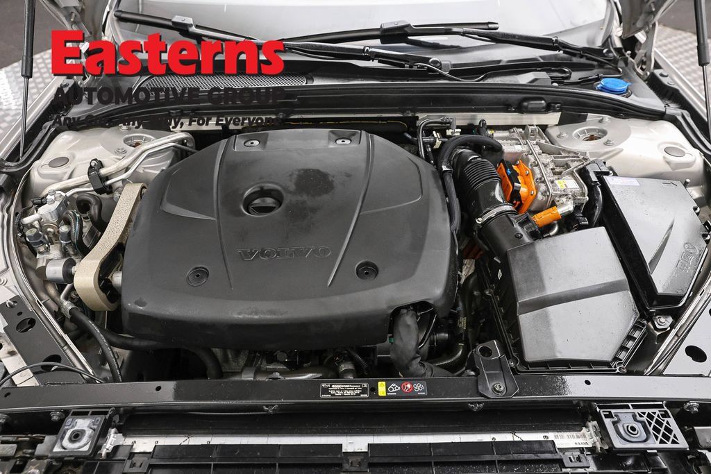 Used 2023 Volvo S60 T8 Plus AWD/4WD image 7