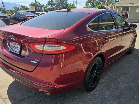 Used 2016 Ford Fusion SE w/ Equipment Group 202A FWD image 4