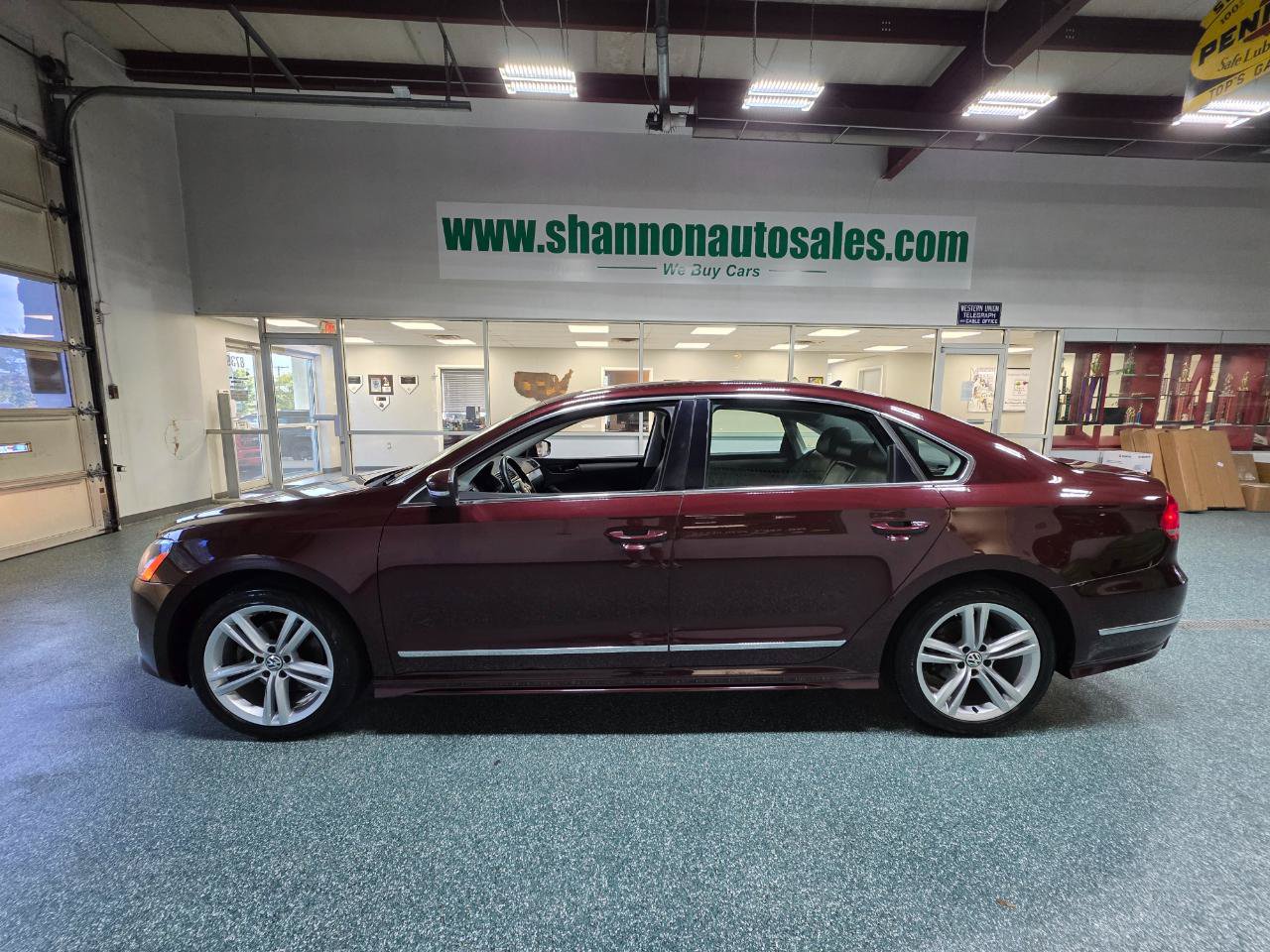 Used 2013 Volkswagen Passat TDI SE FWD image 11