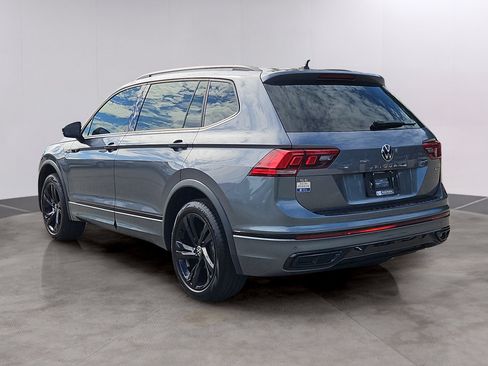 Used 2024 Volkswagen Tiguan SE R-Line AWD/4WD image 31