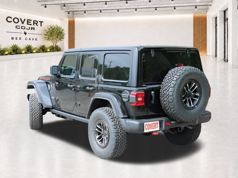 Used 2026 Jeep Wrangler Unlimited Rubicon AWD/4WD image 9