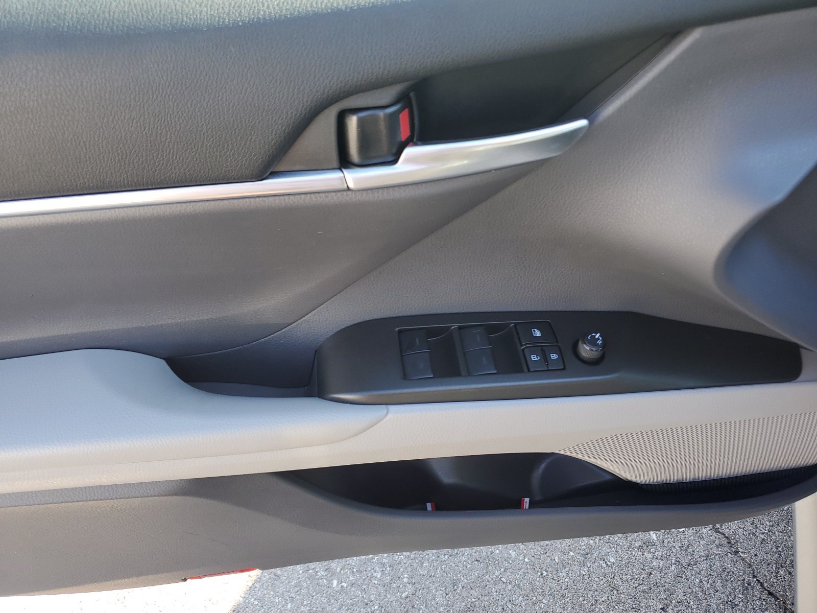 Certified 2024 Toyota Camry LE FWD image 19