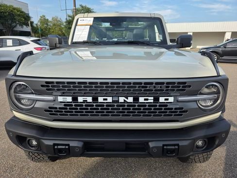 Certified 2025 Ford Bronco Badlands AWD/4WD image 3