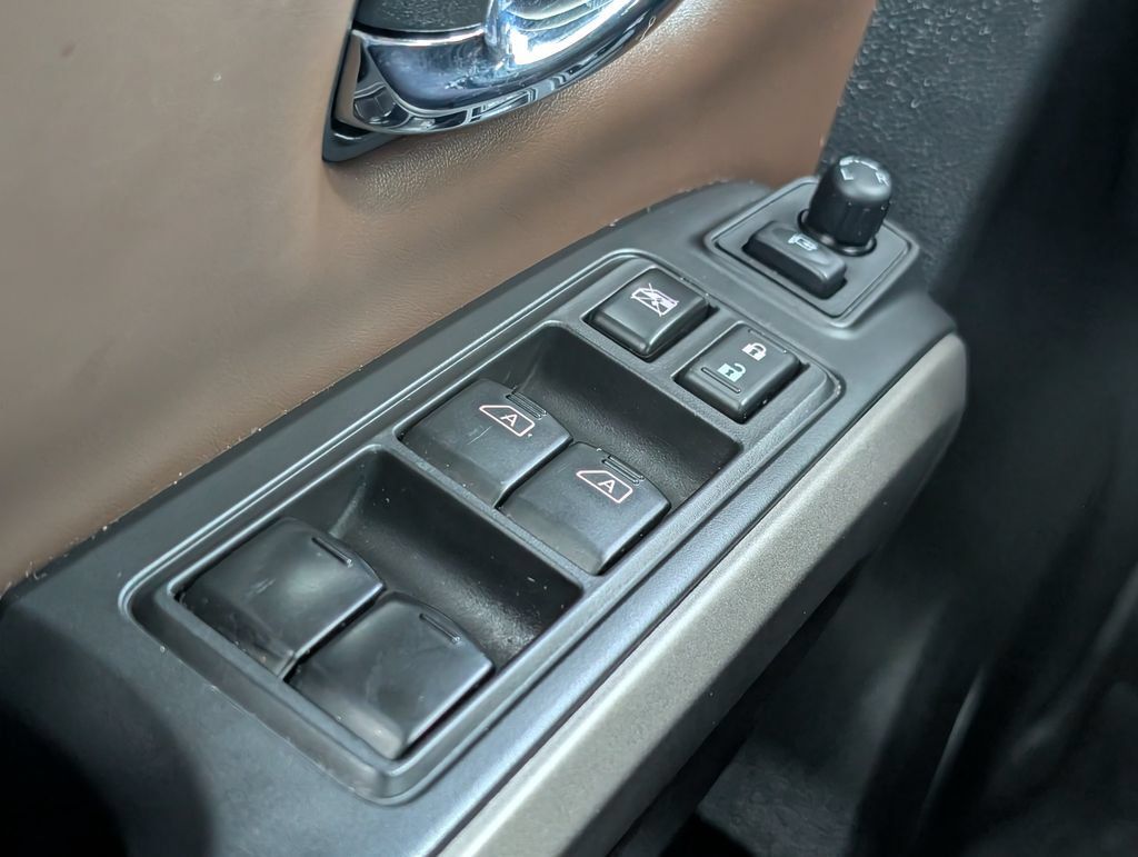 Used 2022 Nissan Titan Platinum Reserve w/ Moonroof Package AWD/4WD image 26