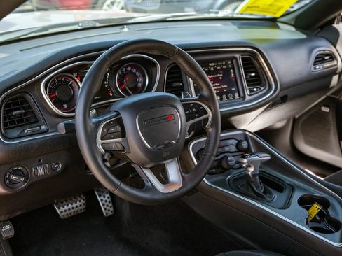 Used 2017 Dodge Challenger R/T Scat Pack w/ Dynamics Package RWD image 10