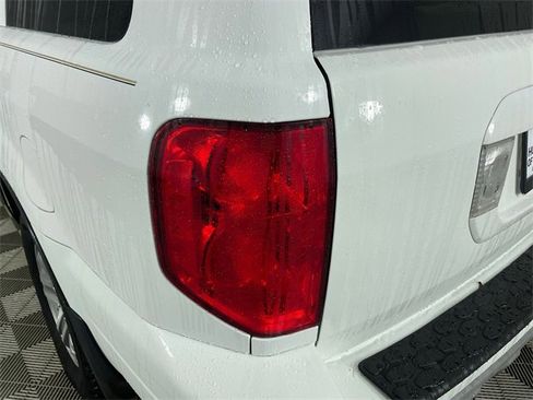 Used 2005 Honda Pilot EX image 17