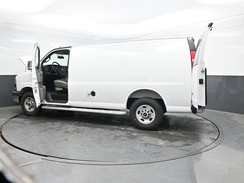 Used 2025 GMC Savana 2500 w/ Driver Convenience Package RWD image 51