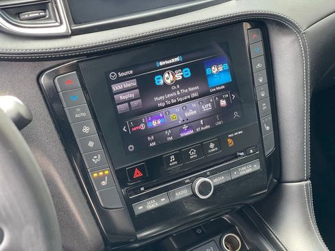 Used 2023 INFINITI QX50 Luxe AWD/4WD image 21