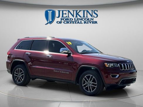 Used 2019 Jeep Grand Cherokee Limited image 6