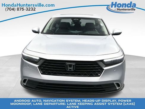 Used 2025 Honda Accord Touring image 2