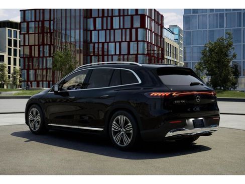 New 2026 Mercedes-Benz EQS 400 4MATIC SUV image 9