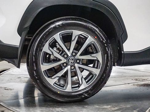 Certified 2023 Toyota Corolla Cross XLE w/ Convenience Package image 8