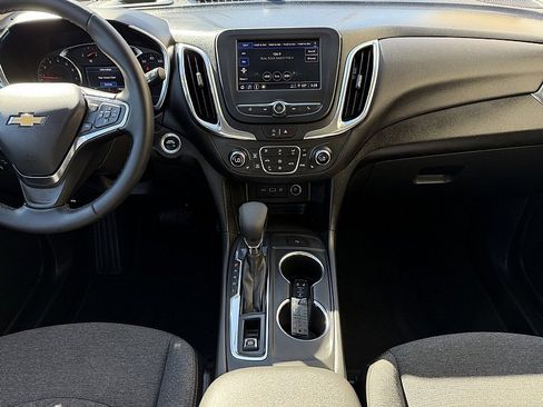 Used 2024 Chevrolet Equinox LT image 12