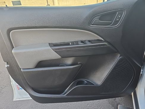 Used 2019 GMC Canyon 2WD Crew Cab w/ Convenience Package image 12